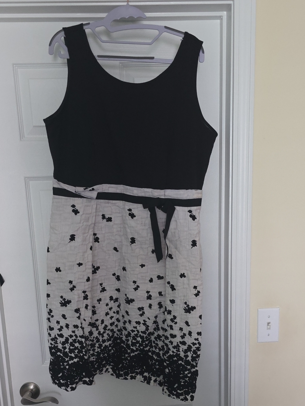 Julian Taylor Black and Cream Floral Ombre Midi Dress